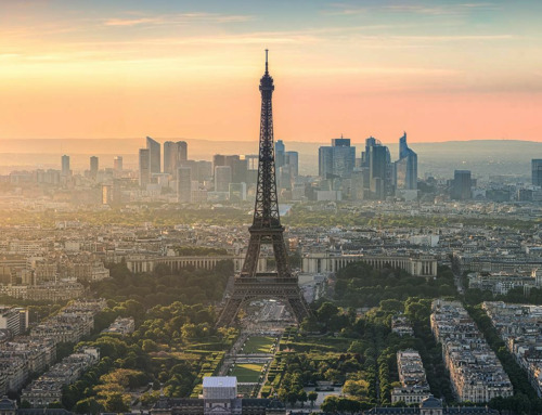 Parigi dice addio alle auto e benvenuto agli alberi: il piano ambizioso per una città più verde e sostenibile